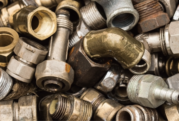 錫・鉛・亜鉛などの合金（砲金）